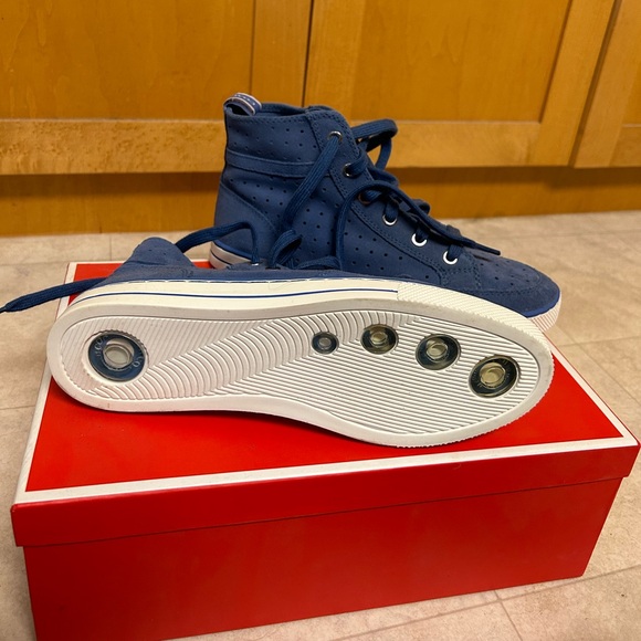 Coach suede high top sneakers. - Picture 2 of 4